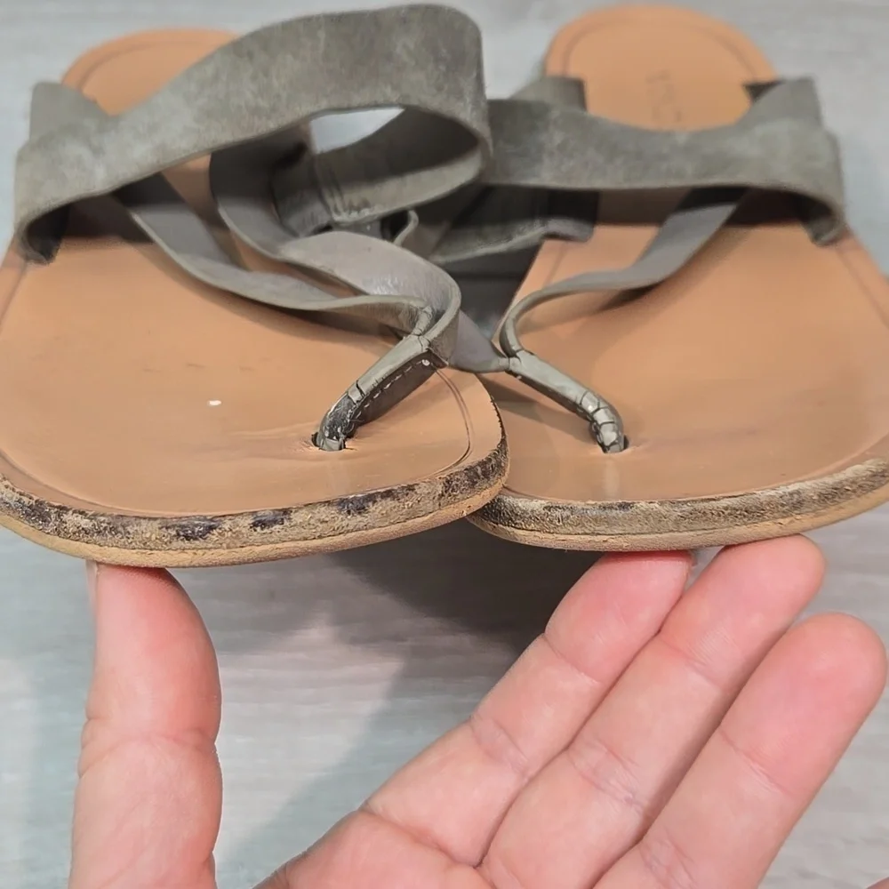 Vince Women Sandals Leather Thong Flats shoes sz 7M